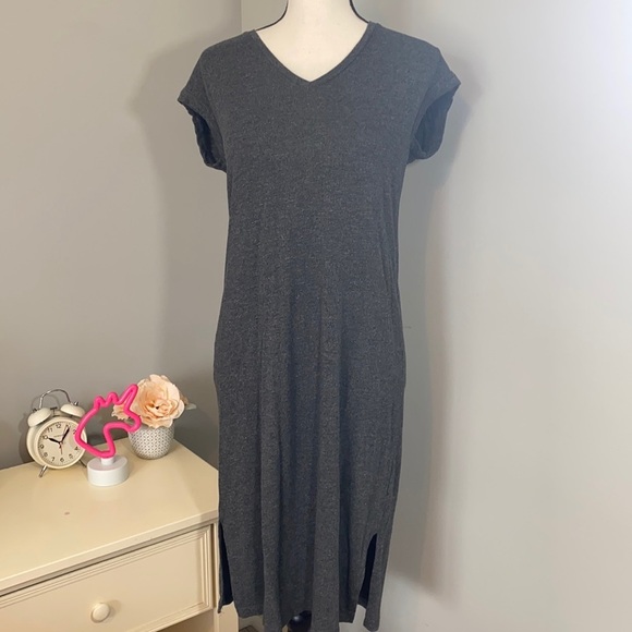 Madewell Gray V Neck Casual Minimalist Dress - Picture 1 of 5